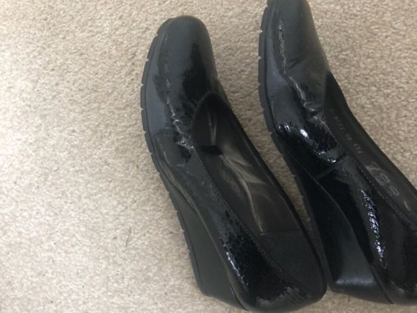 Ladies black patient shoes - Main image