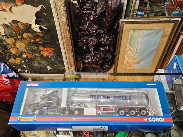 Corgi Scania T Cab Tractor Unit and Bulk Tanker Tr - Main image