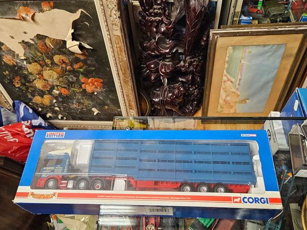 Corgi Scania Tractor Unit and Livestock Trailer 1. - Main image