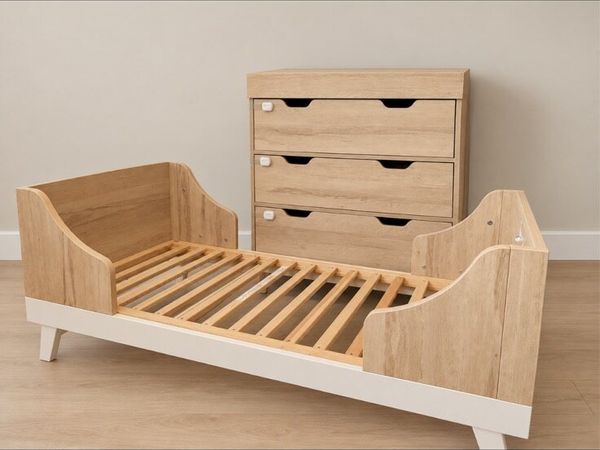 Mamas & Papas Cot Bet and Changing Table Set - Main image