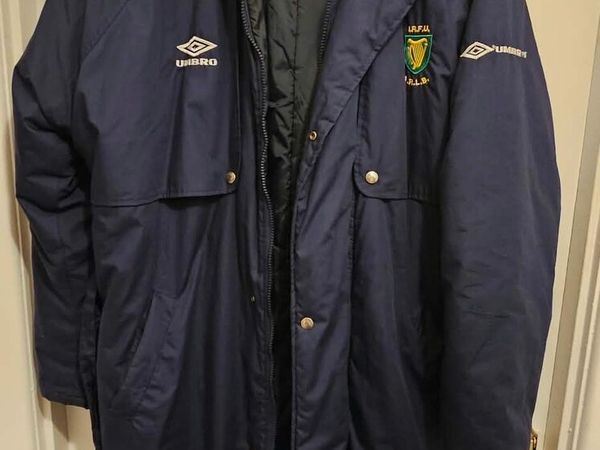 Vintage 1990s Umbro Ireland (FAI) Padded Bench Coa - Main image