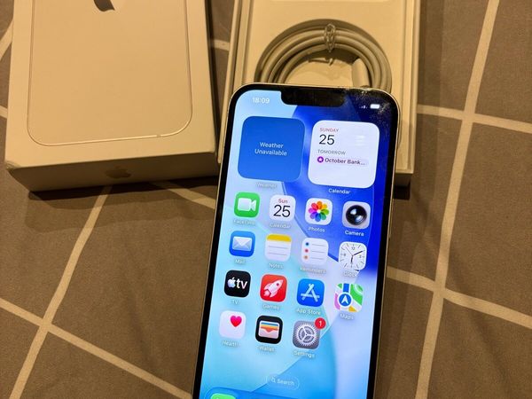 iPhone 13  ( Sim Free / Unlocked) - Main image