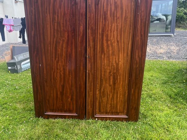 Vintage Wardrobe - Main image