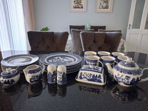 Dinner Set - Blue Willow - BNWT RRP 260 - Main image