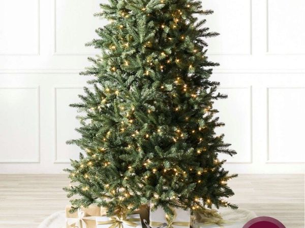 7ft Balsam Hill Pre-Lit Christmas tree - Main image