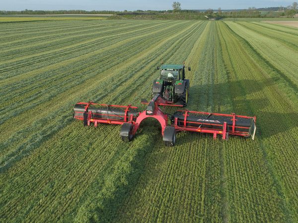 KUHN MERGE MAXX 1090 - EX DEMO - OUT OF SEASON - Main image
