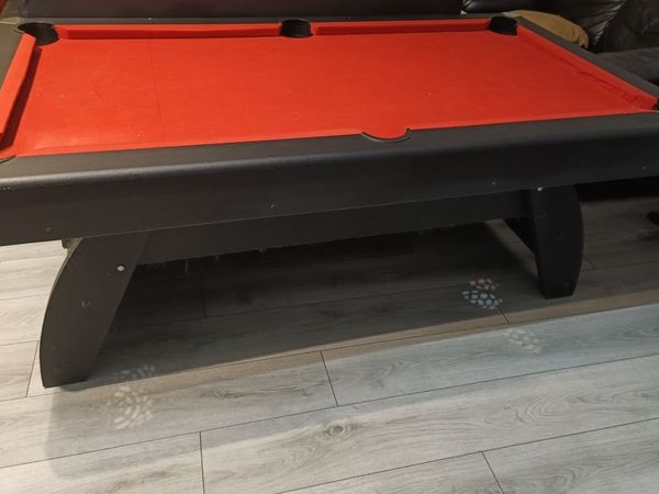 Pool table - Main image