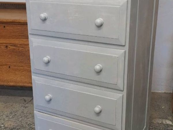 Large vintage pine chest of drawers - Main image