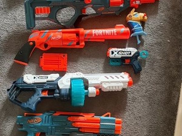 Nerf guns bundle with bullets and vest - Main image