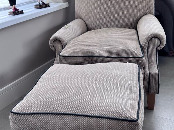 Armchair and foot stool - Main image