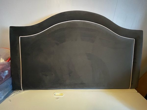 Upholstered headboard Shanleys interiors - Main image