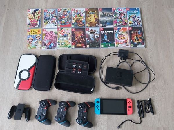 Nintendo Switch game console with 16 games & acces - Main image