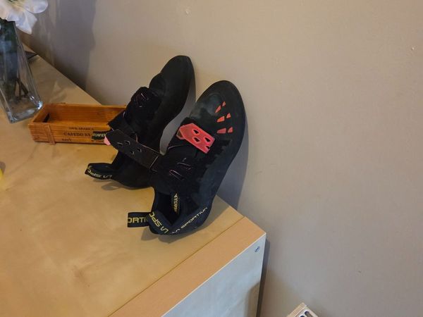 Rock climbing shoes - Main image