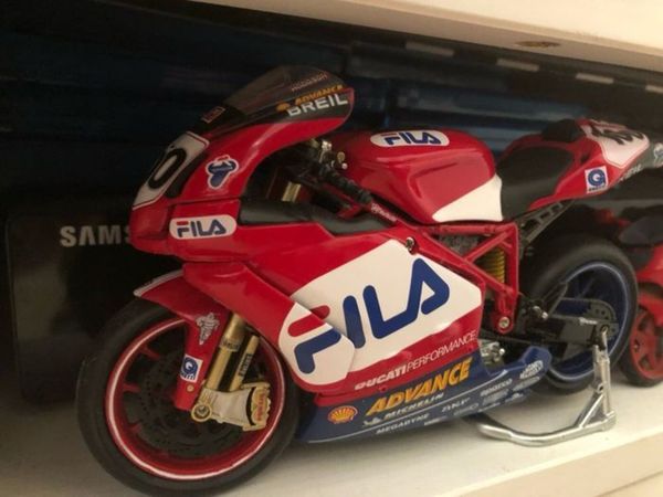 Ducati Model Kit 1:12 DieCast - Main image