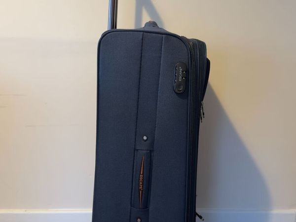 Escape Large / Jumbo Suitcase – Excellent Conditio - Main image
