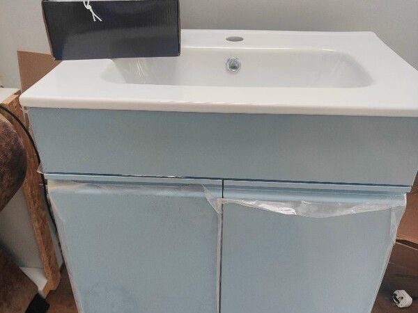 vanity unit, sink and tap - Main image