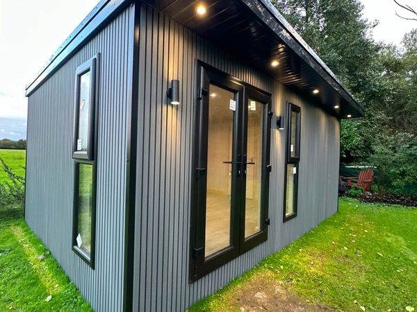 Highest quality Composite garden room - Main image