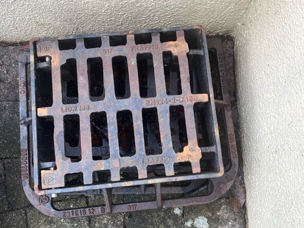 Gully grates - Main image