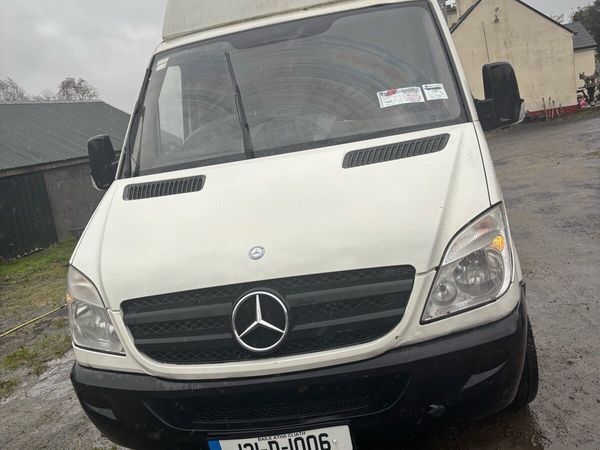 131 Mercedes sprinter cattle with 14ft cattle body - Main image