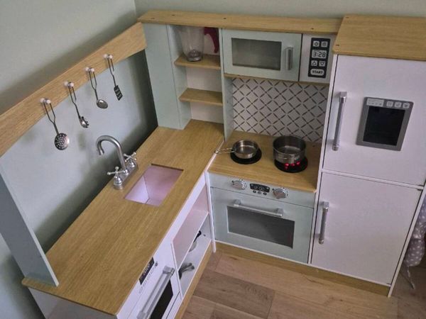 Kids wooden kitchen - Main image