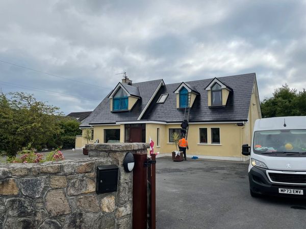Roof repairs and roof painting - Main image