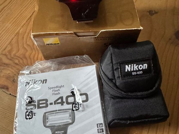 Nikon SB400 - Main image