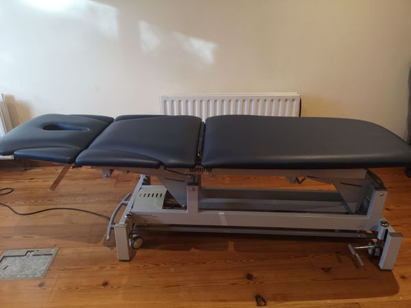 Professional treatment table - Main image