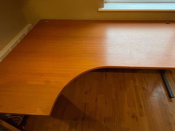 Left hand corner office desk - Main image