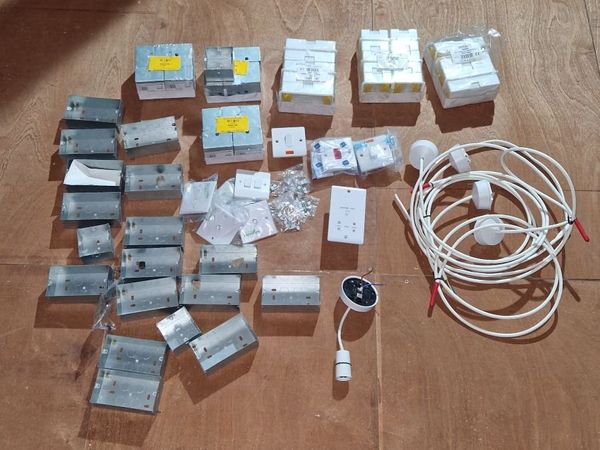 Electrical job lot cable and switches - Main image