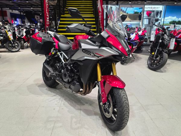 Suzuki GSX-S1000GX+ - Main image