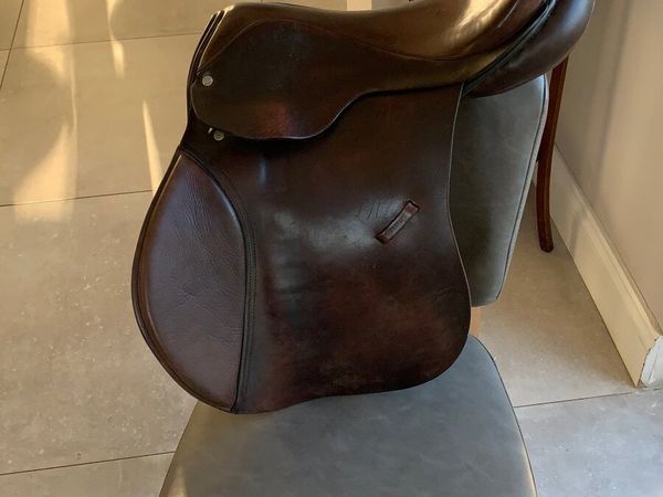 Saddle - Main image