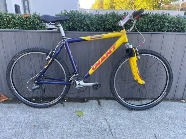 Giant mountain bike - Main image