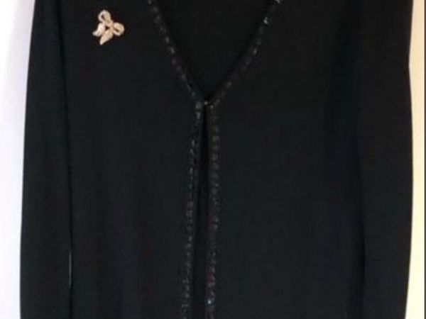 Ladies long cardigan & broach size 12 €8 - Main image
