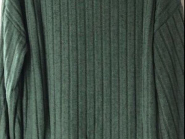Ladies BNWT jumper size L €5 - Main image