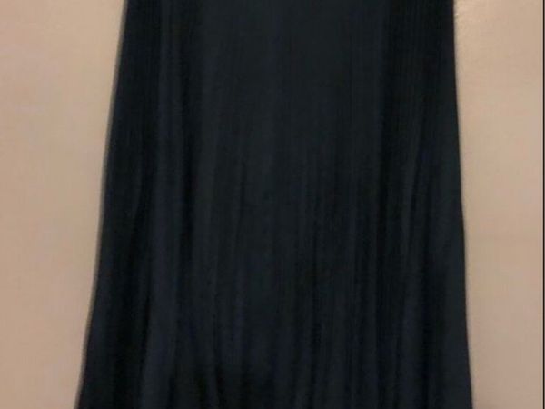 Ladies designer skirt size 10 €10 - Main image