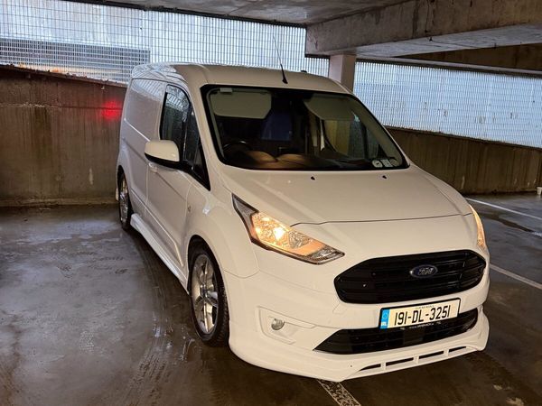 Ford transit connect 1.5 limited model 120hp - Main image
