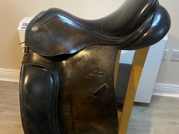 Dressage saddle 17.5 - Main image
