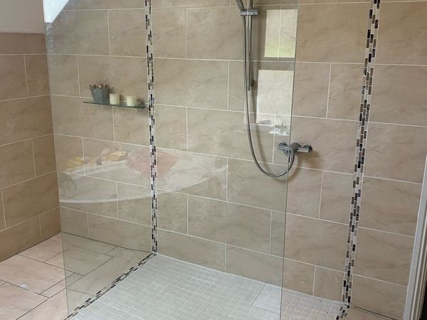 Wet room glass panel - Main image