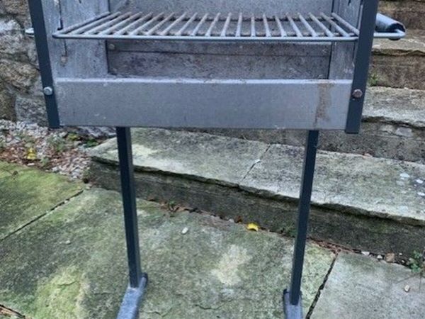 Adjustable Charcoal BBQ - Main image