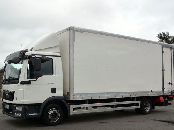 MAN TGL 20' Box & 1.5T Tail Lift - Main image