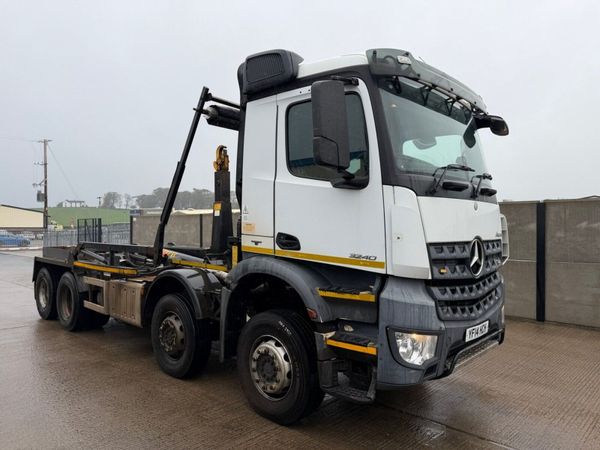 MERCEDES ACTROS 8x4 HOOK LOADER - Main image