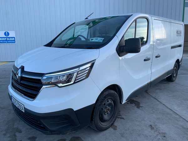 NO RESERVE 2022 RENAULT TRAFIC FOR AUCTION - NAAS - Main image