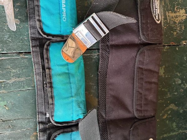 Scuba diving passed weight belts - Main image