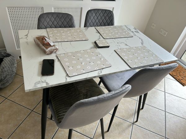 Kitchen table - Main image