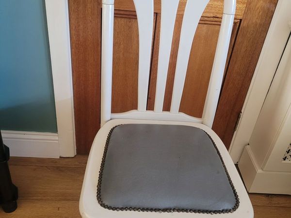 Kitchen Chair's Free - Main image