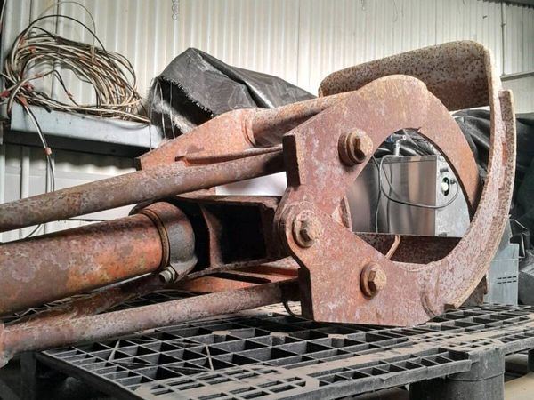 Timber grapple for sale in Tipperary for €1,200 on DoneDeal