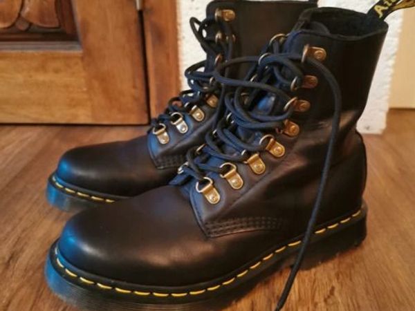 Dr. Martens 1460 Pascal wintergrip boots - Main image