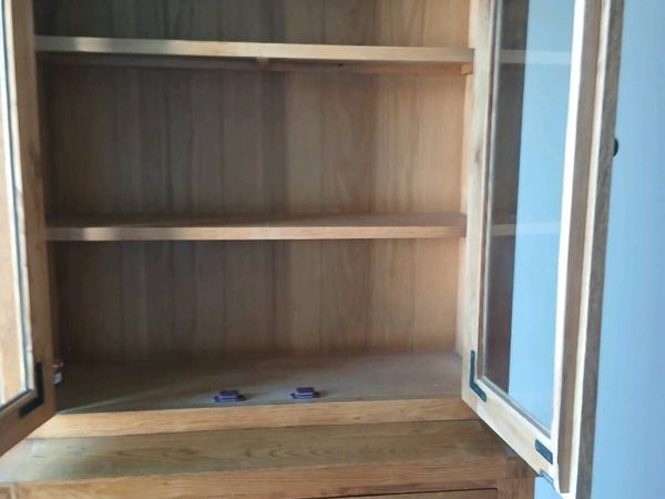 SOLID OAK FREE STANDING CABINET LIKE NEW - Main image