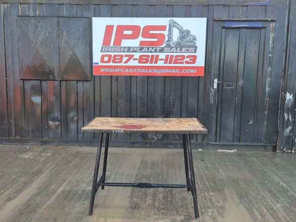 Heavy-duty portable site folding workbench - Main image