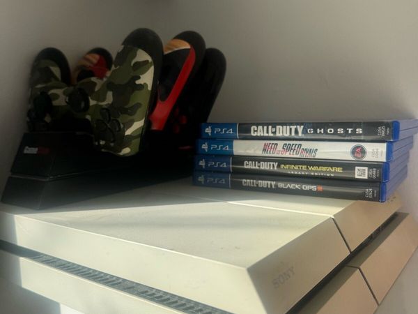 PlayStation 4 - Main image